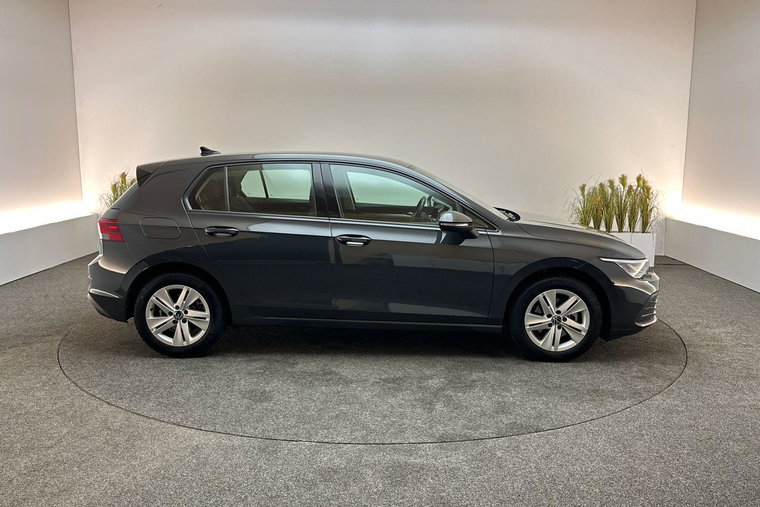 Vehicle Image 8