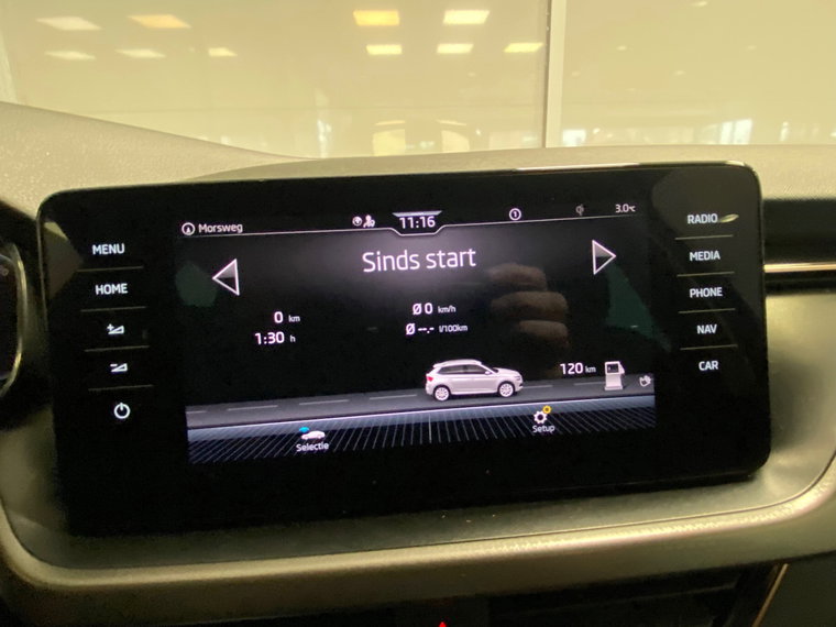 Vehicle Image 25