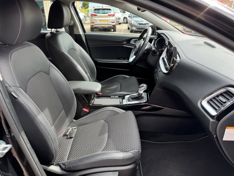 Vehicle Image 33