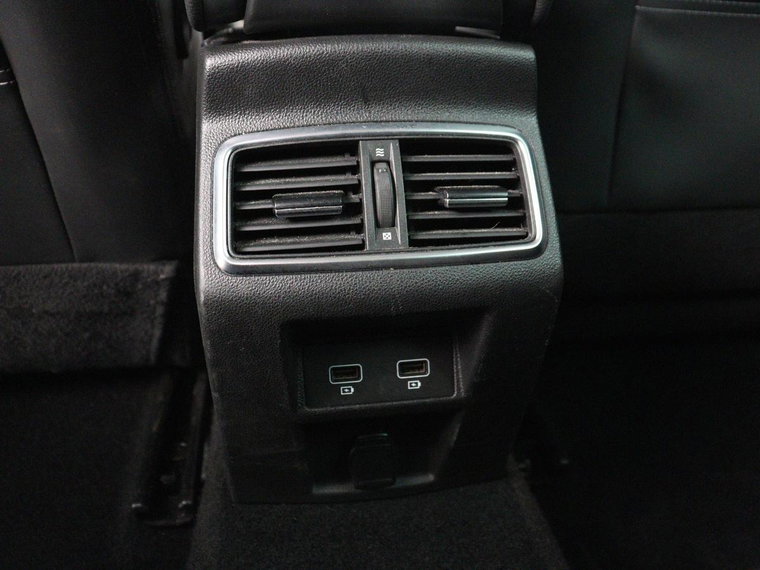 Vehicle Image 26