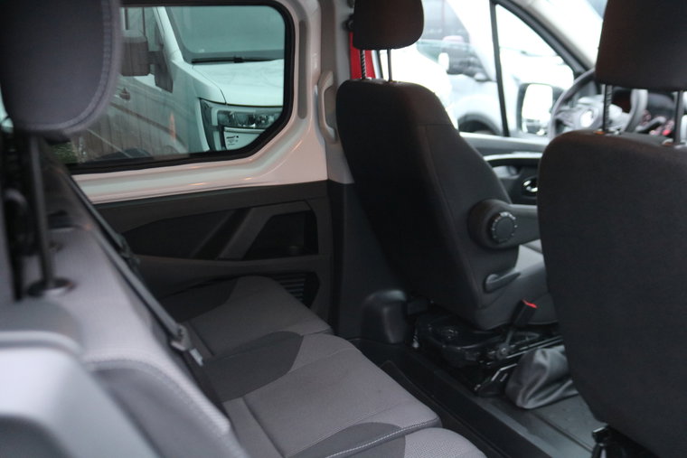 Vehicle Image 38