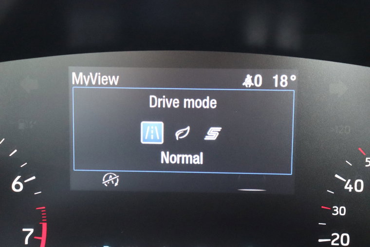Vehicle Image 17