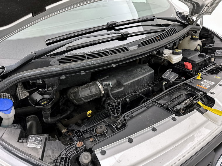 Vehicle Image 25