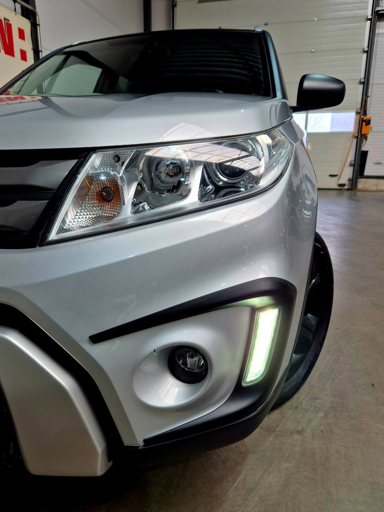 Vehicle Image 14