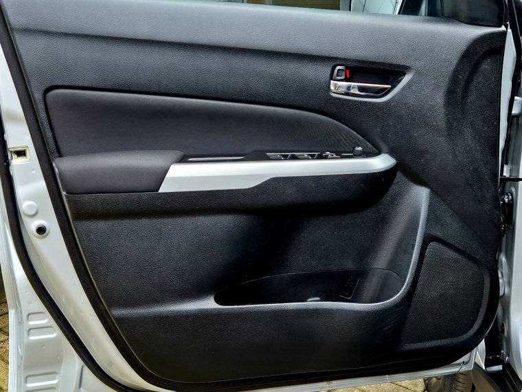Vehicle Image 33