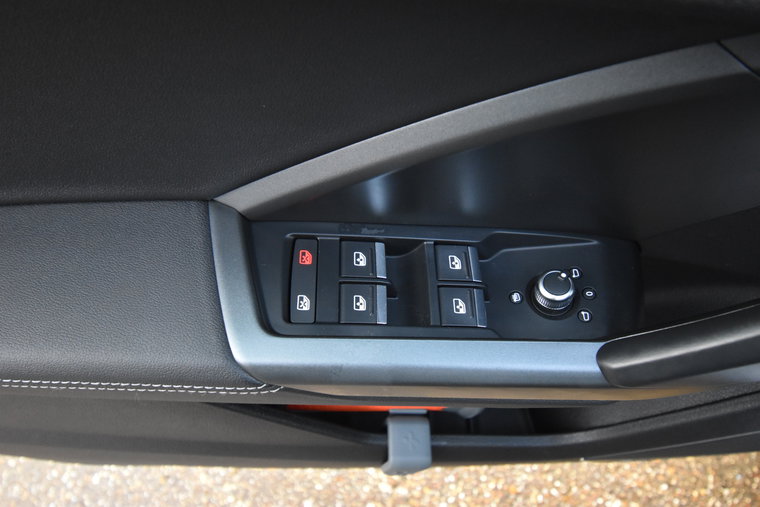 Vehicle Image 24
