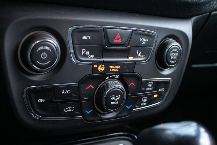Vehicle Image 21