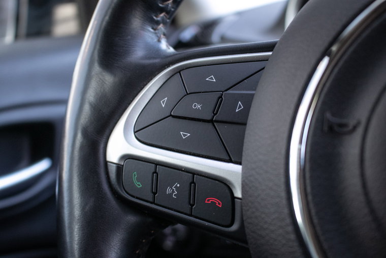 Vehicle Image 38
