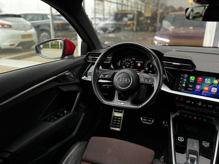Vehicle Image 24