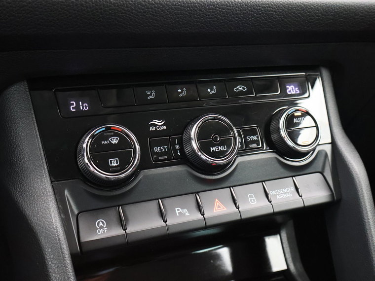 Vehicle Image 24