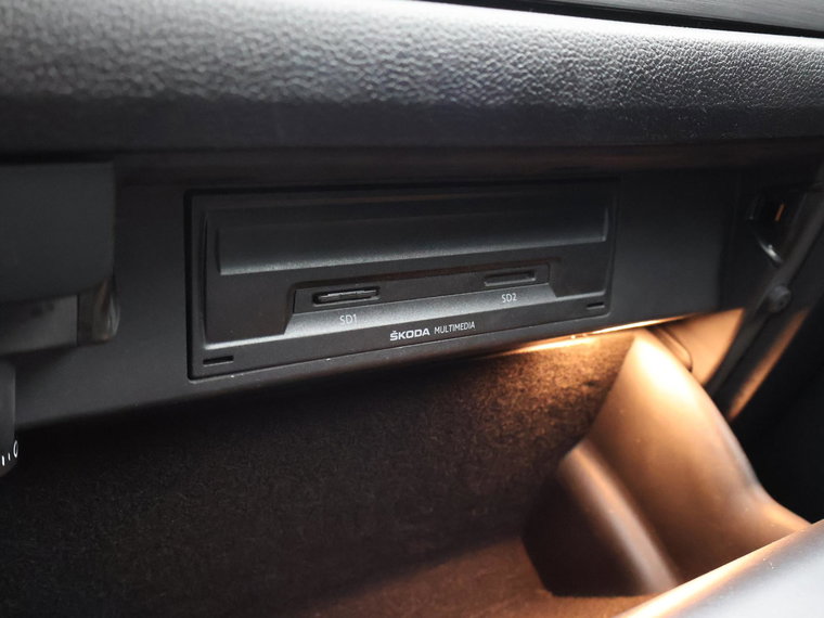 Vehicle Image 35