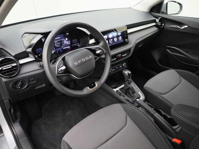 Vehicle Image 16