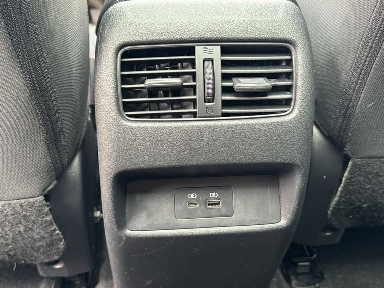 Vehicle Image 33