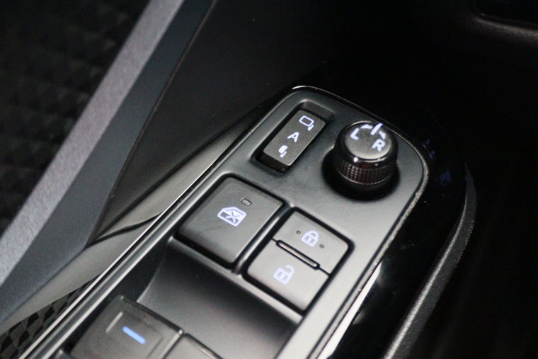 Vehicle Image 30