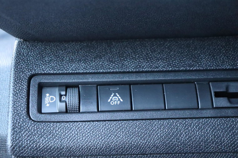 Vehicle Image 26