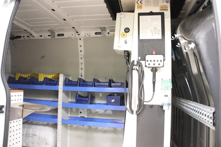 Vehicle Image 14