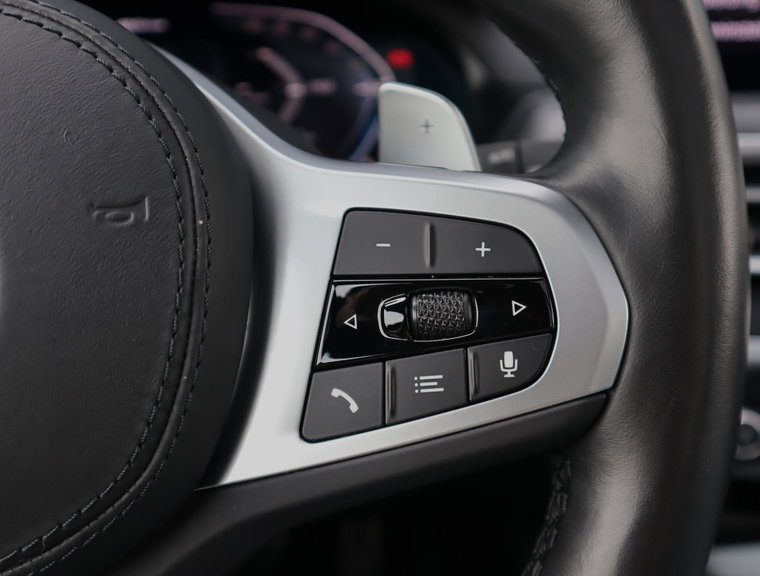 Vehicle Image 24