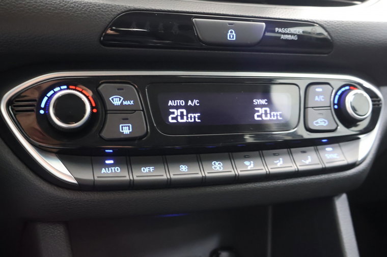 Vehicle Image 26