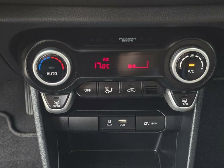 Vehicle Image 23