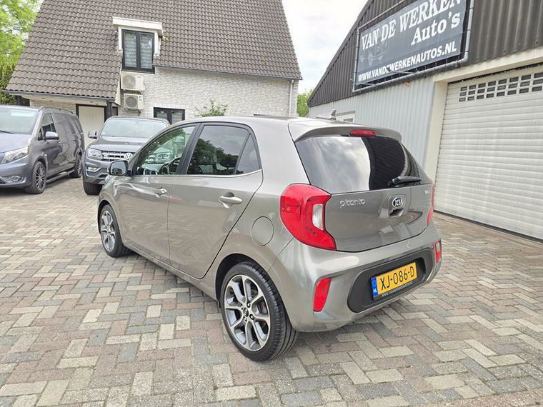 Vehicle Image 34