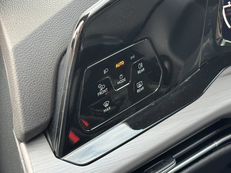 Vehicle Image 39