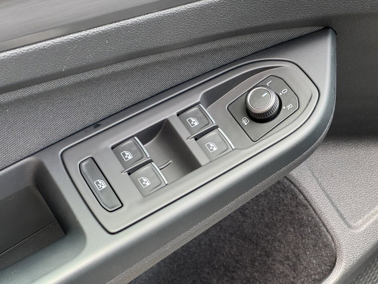 Vehicle Image 40