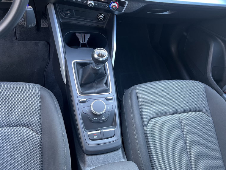 Vehicle Image 22