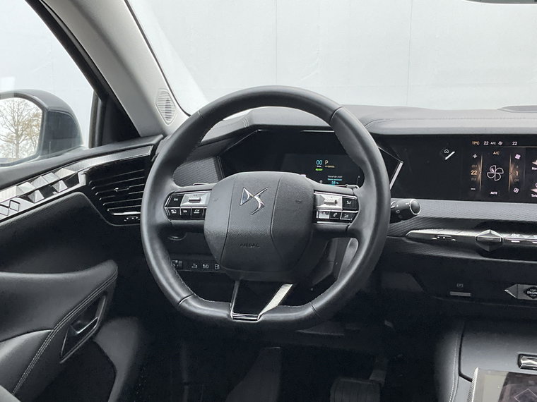 Vehicle Image 26