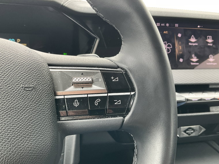 Vehicle Image 27