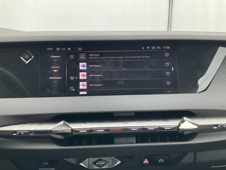 Vehicle Image 38