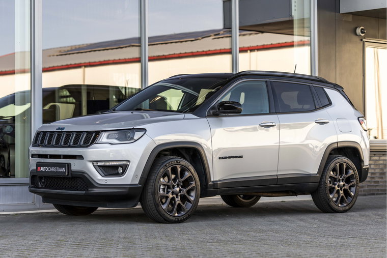 Vehicle Image 15
