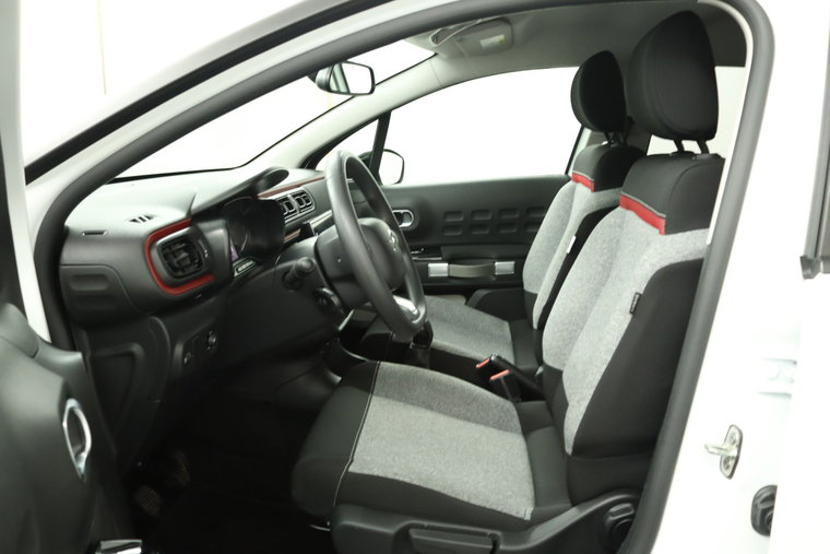 Vehicle Image 18