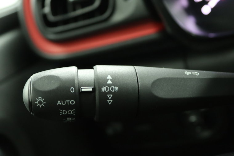 Vehicle Image 23