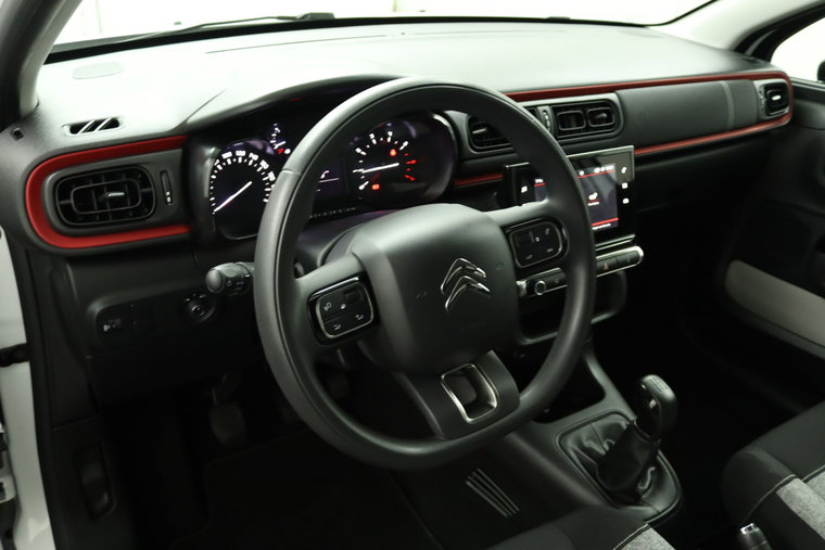 Vehicle Image 30