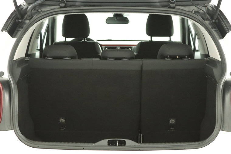 Vehicle Image 36
