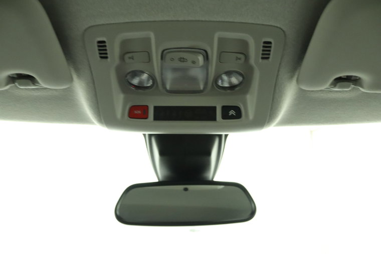 Vehicle Image 37