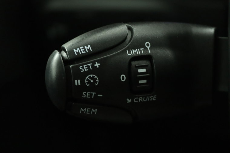 Vehicle Image 42