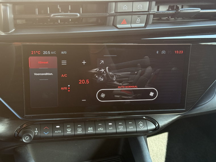 Vehicle Image 40
