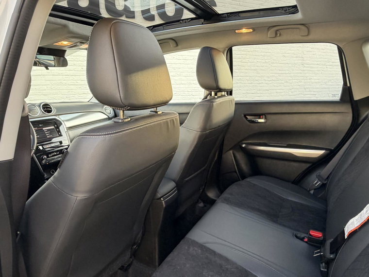 Vehicle Image 21