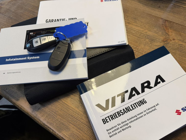 Vehicle Image 10
