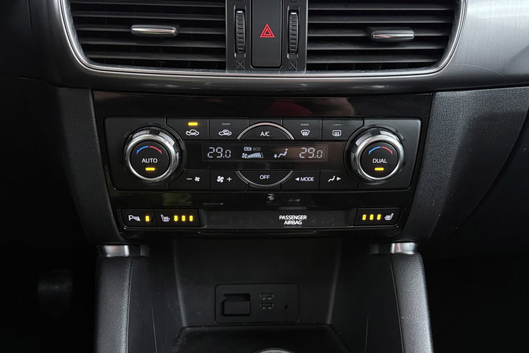 Vehicle Image 23