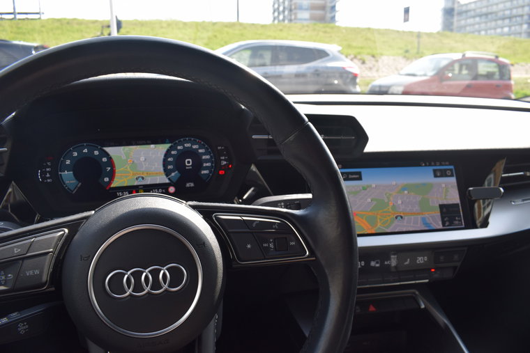 Vehicle Image 21