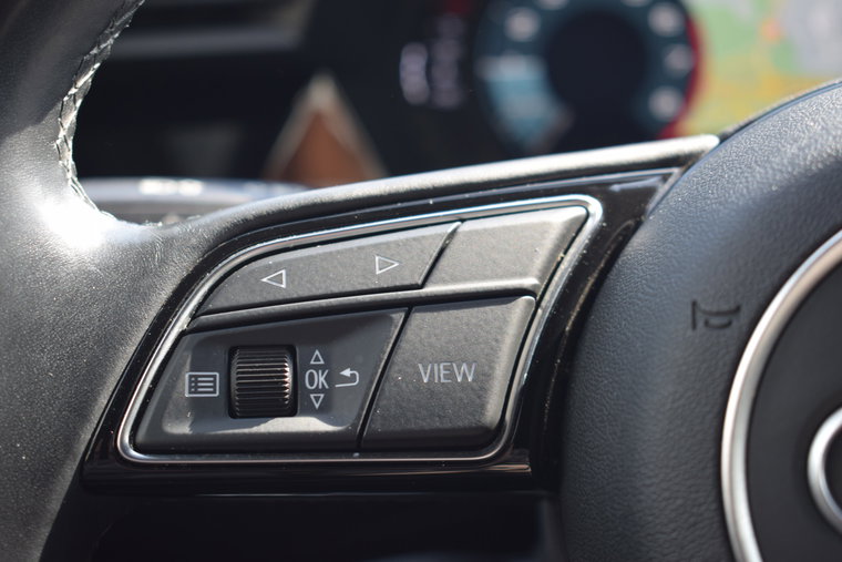 Vehicle Image 24