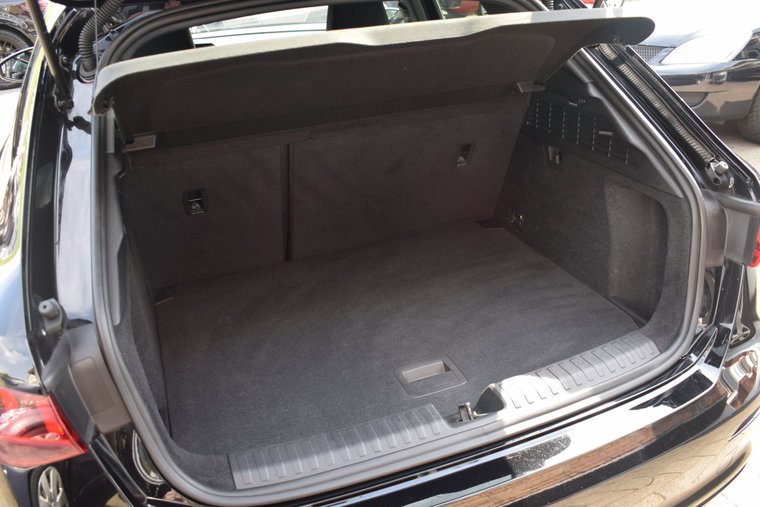 Vehicle Image 38
