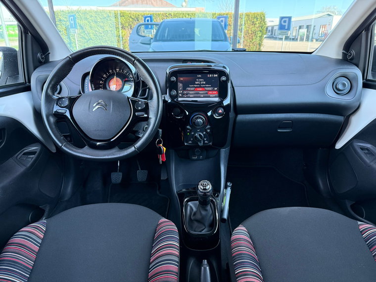 Vehicle Image 21