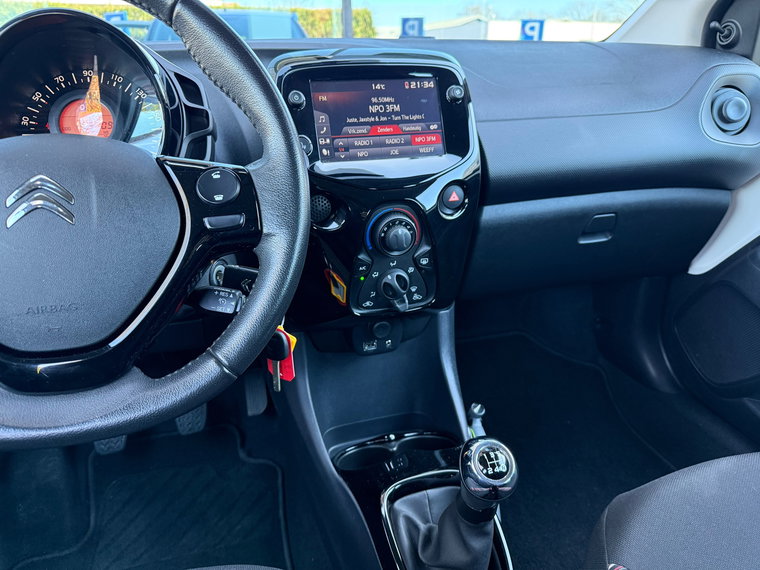 Vehicle Image 23