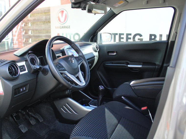 Vehicle Image 12