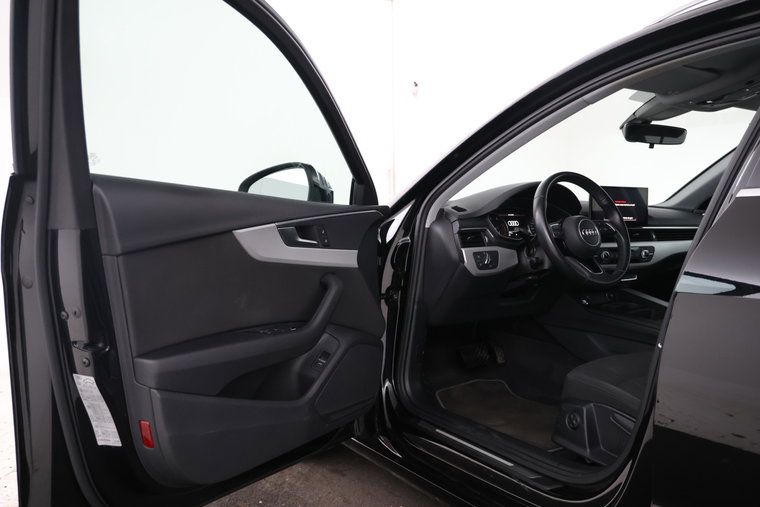 Vehicle Image 23