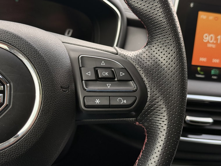 Vehicle Image 28