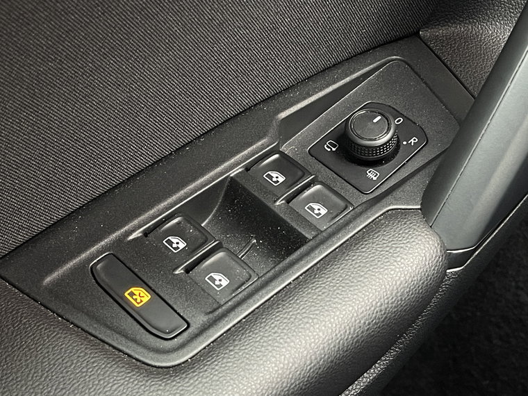 Vehicle Image 24